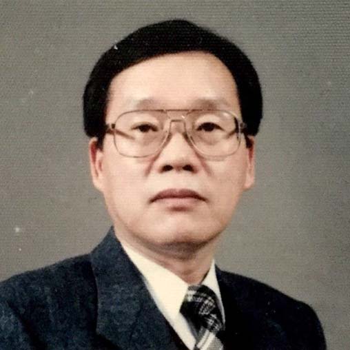 Dr. Yong Chie Park